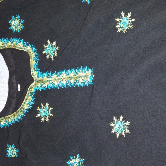 Girls dress - Picture 2 of 6